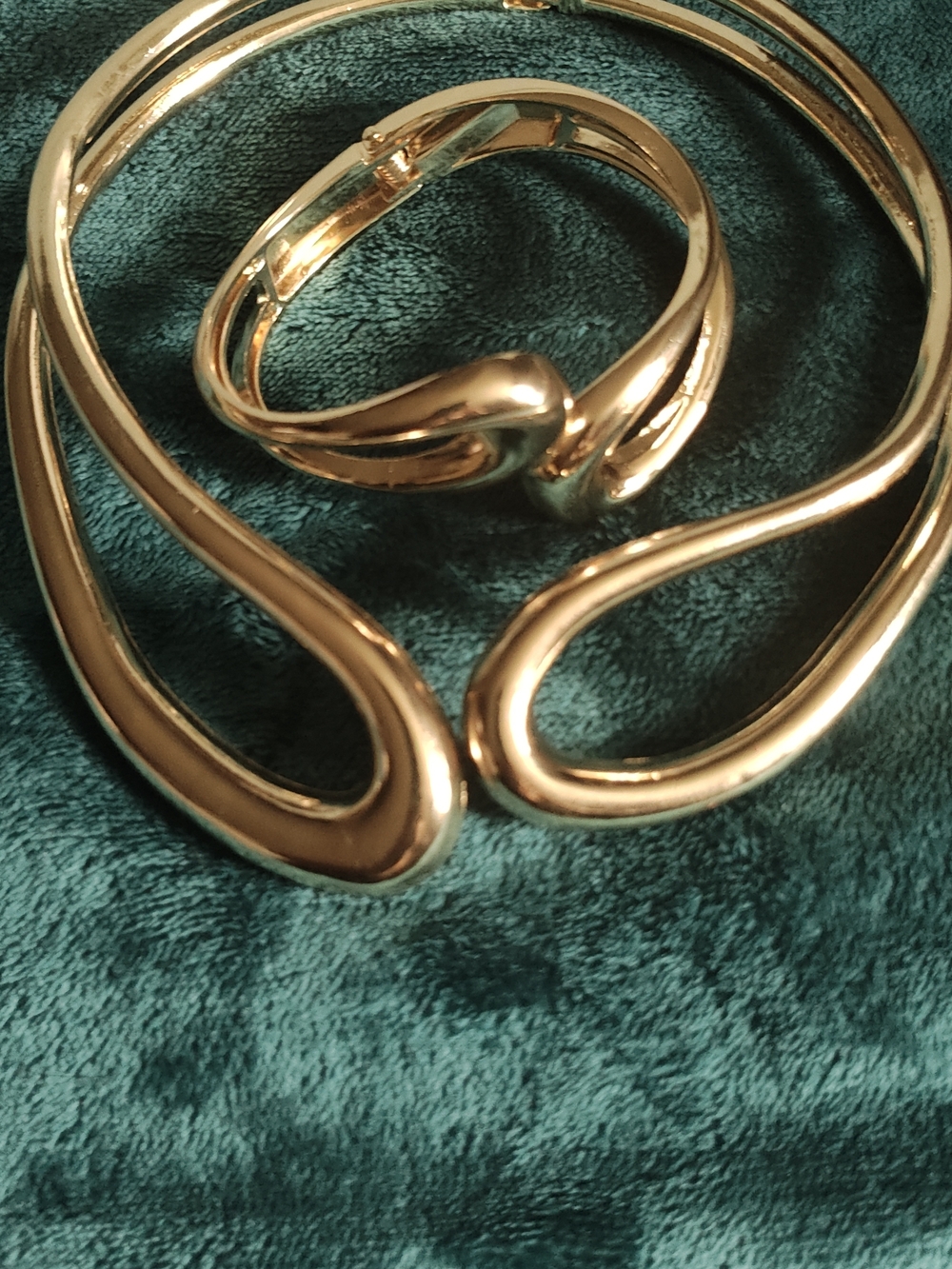 Gold Sculptural Collar Necklace and Matching Bracelet - Women Jewelry